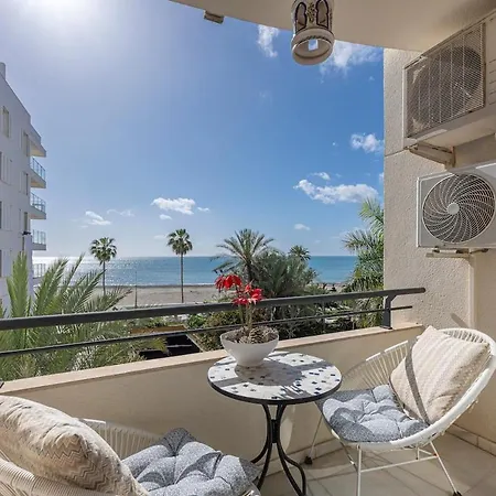 Cozy & Comfy Seaside Retreat In شقة إِستيبونا