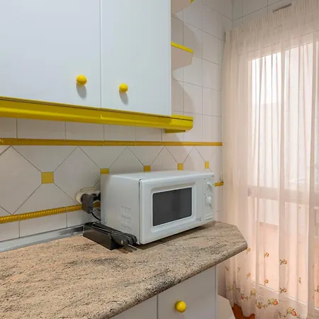 Cozy & Comfy Seaside Retreat In *