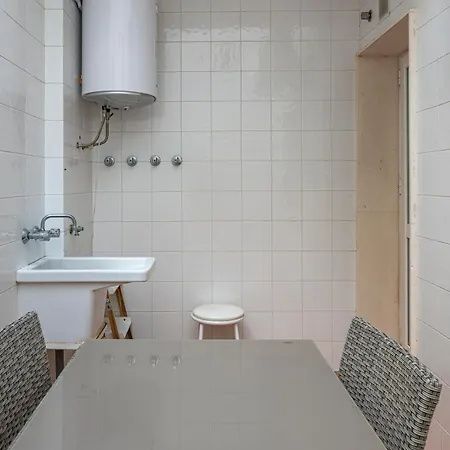 Cozy & Comfy Seaside Retreat In