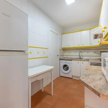 شقة Cozy & Comfy Seaside Retreat In *