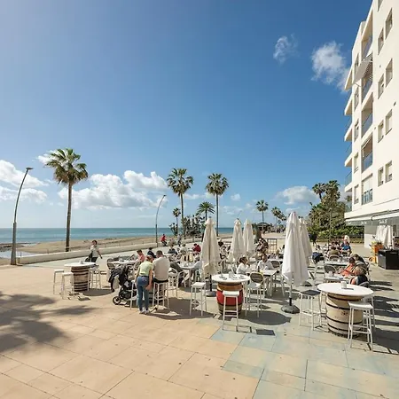 Апартаменты Cozy & Comfy Seaside Retreat In *