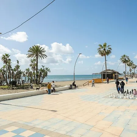 Cozy & Comfy Seaside Retreat In *