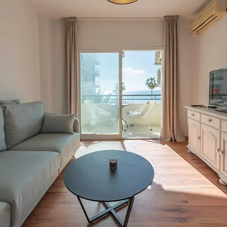 Cozy & Comfy Seaside Retreat In * Estepona