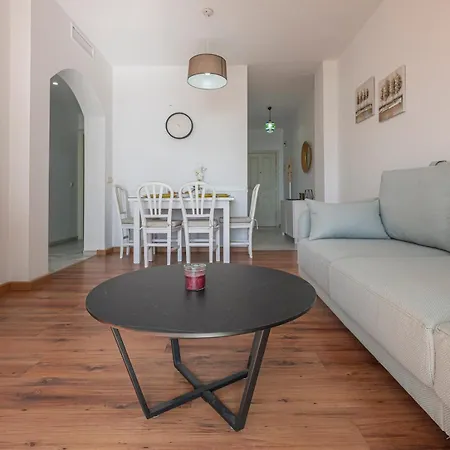 Cozy & Comfy Seaside Retreat In Estepona