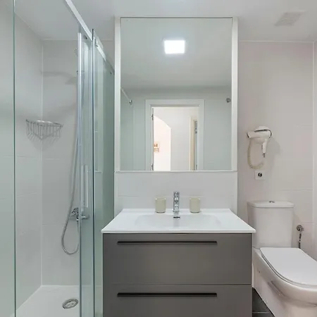 Cozy & Comfy Seaside Retreat In Апартаменты