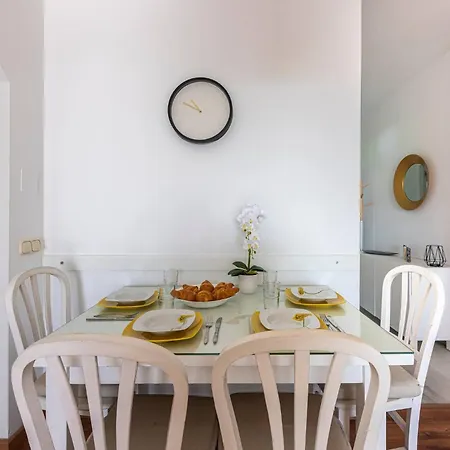 Cozy & Comfy Seaside Retreat In Estepona