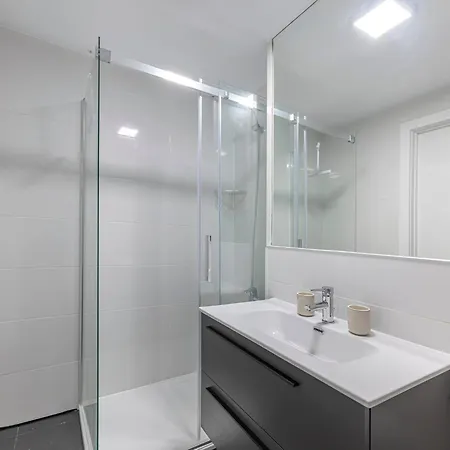 Cozy & Comfy Seaside Retreat In Apartamento