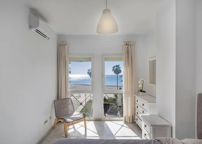 Cozy & Comfy Seaside Retreat In *