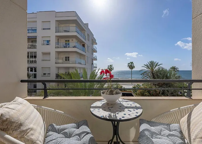Cozy & Comfy Seaside Retreat In Apartamento Estepona