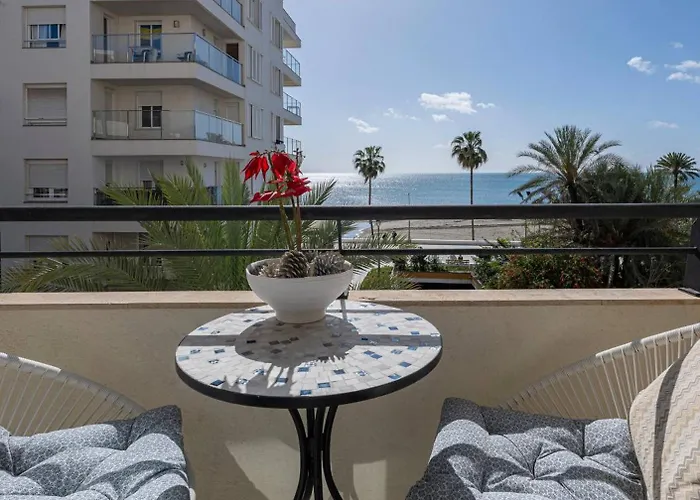 Cozy & Comfy Seaside Retreat In Daire Estepona