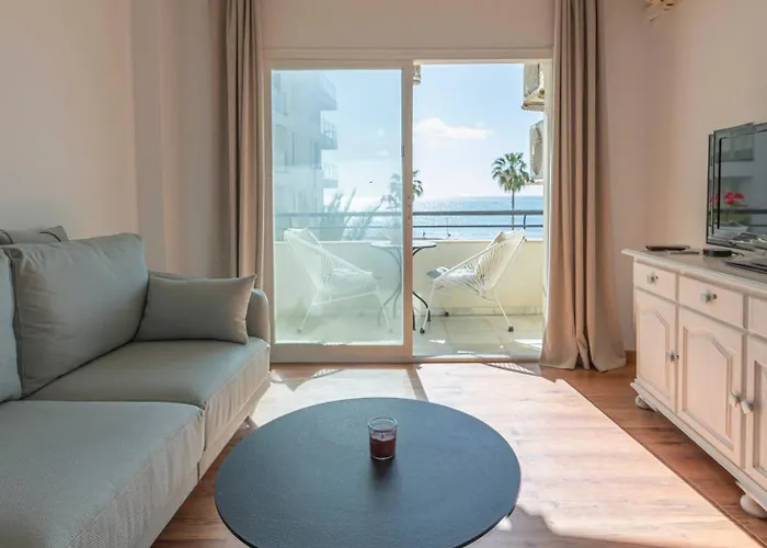 Cozy & Comfy Seaside Retreat In Apartamento Estepona