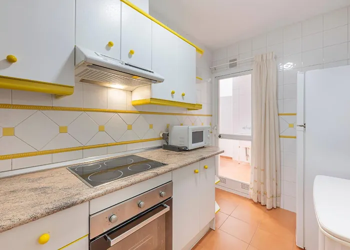 Cozy & Comfy Seaside Retreat In * Estepona