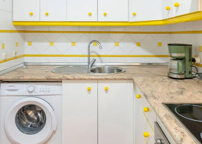 Cozy & Comfy Seaside Retreat In Apartamento Estepona