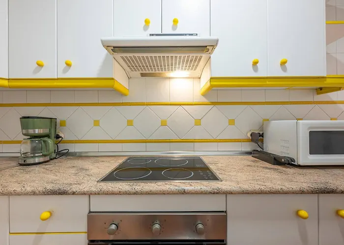 Cozy & Comfy Seaside Retreat In Apartamento Estepona