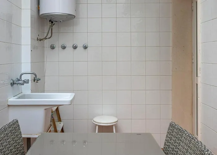 Apartamento Cozy & Comfy Seaside Retreat In