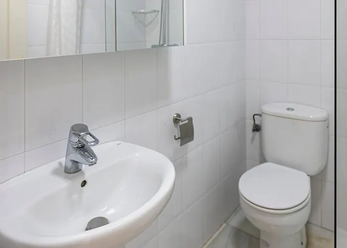 Cozy & Comfy Seaside Retreat In