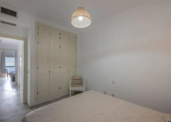 Cozy & Comfy Seaside Retreat In Apartamento