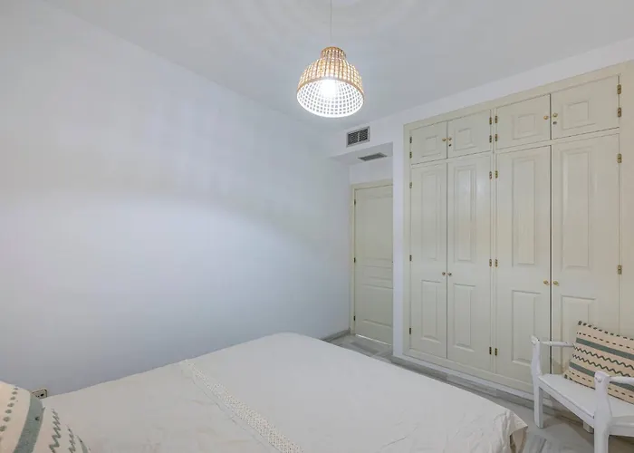 Daire Cozy & Comfy Seaside Retreat In Estepona