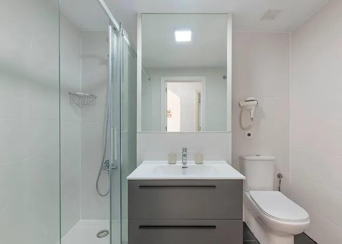 Cozy & Comfy Seaside Retreat In *