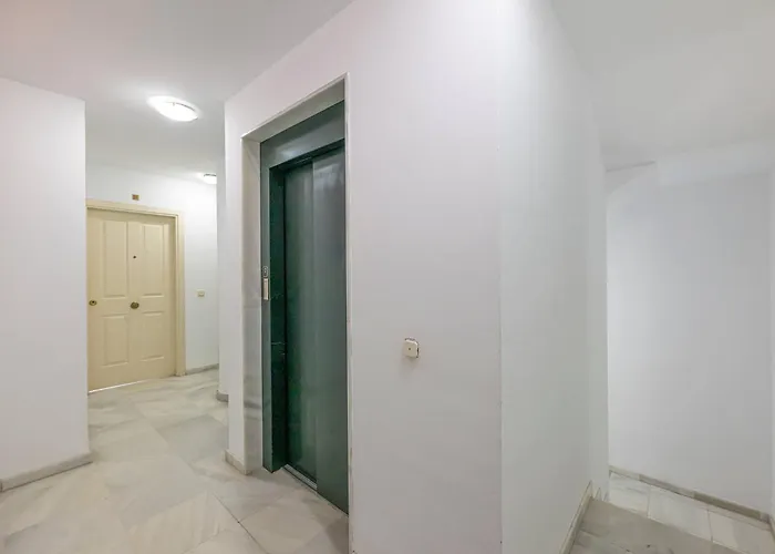 Cozy & Comfy Seaside Retreat In Estepona