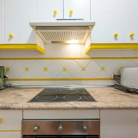 Cozy & Comfy Seaside Retreat In Estepona