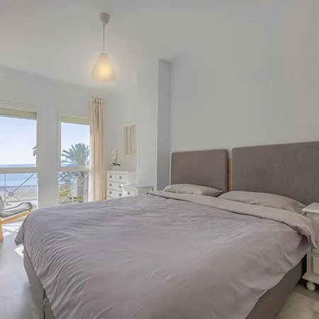 Cozy & Comfy Seaside Retreat In Estepona